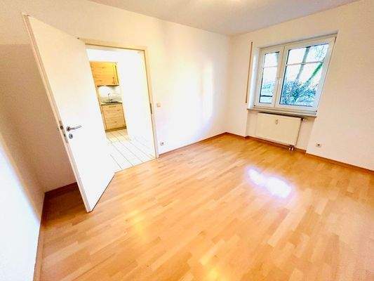 Ihr Arbeits- oder Kinderzimmer gen Diele & Küche