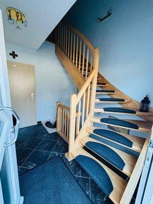 Treppenhaus im Eingangsbereich