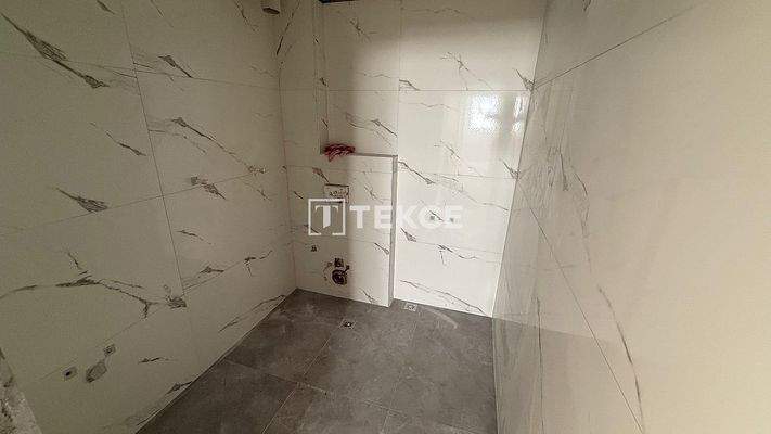 Newly-Built Apartments in a Building with Lift in Kuşadası Aydın