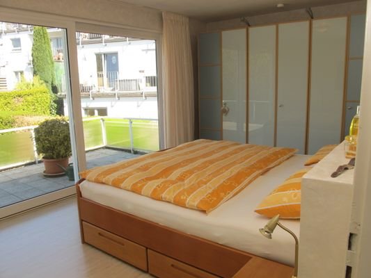 Schlafzimmer DG