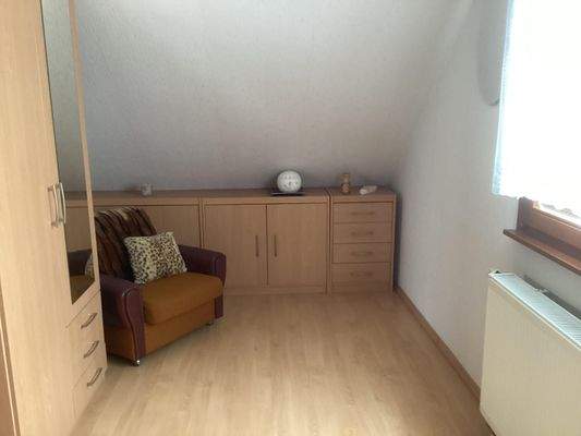 Schlafzimmer/Kinderzimmer OG