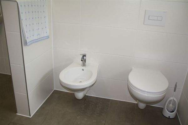 Familienbad mit WC und Bidet