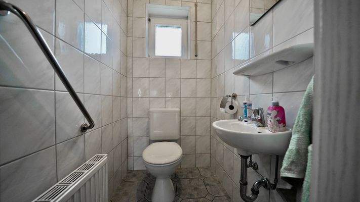 Gäste-WC mittlere Etage