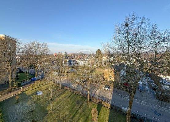 Weiter Blick vom Balkon