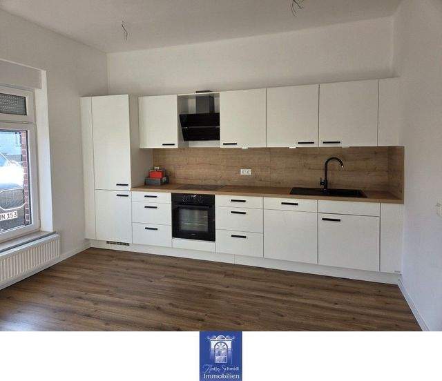 Ein Lieblingsplatz mit Terrasse für die ganze Familie! Einbauküche und Pkw-Stellplatz! - Photo 2