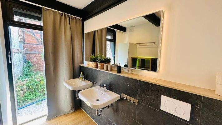 WhatsApp Image 2025-04-15 at 09.08.44 (2)