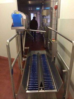 Produktionshalle mit Rollband