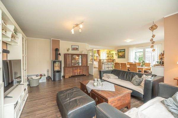 Wohnzimmer-/Esszimmer EG