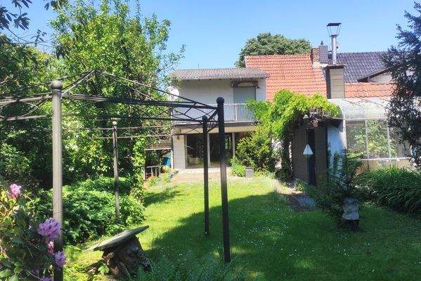 .... aus den Tiefen des Gartens