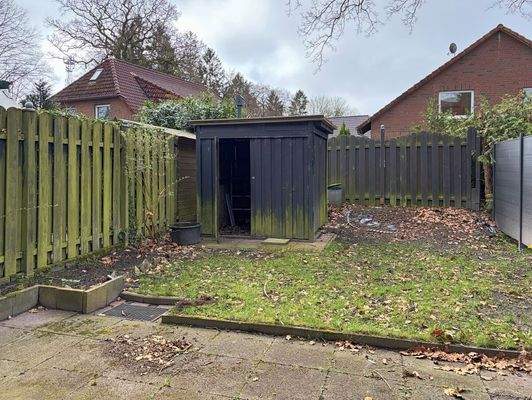 Blick in den rückwärtigen Grundstücksbereich