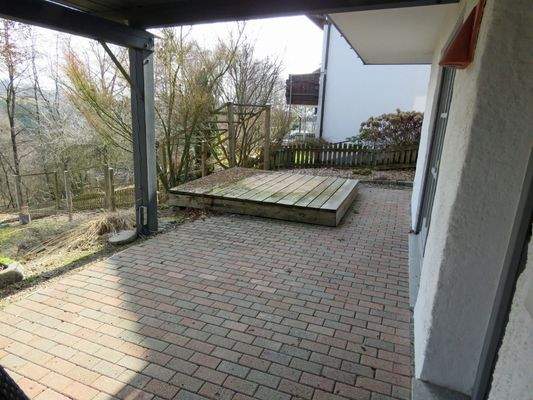 gepflasterte Terrasse