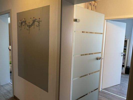 Flur_Eingang_Blick zum 2. Flur