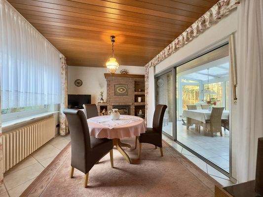 Kaminzimmer/Wintergarten EG