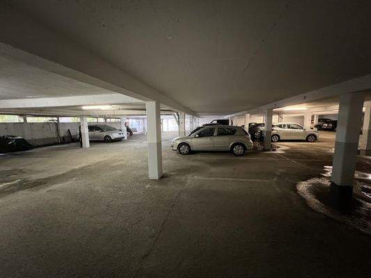 Innenansicht Stellplätze