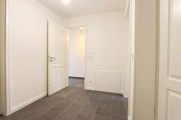 1. Obergeschoss Flur (2)