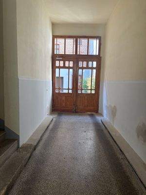 zuwegung zum Innenhof ...