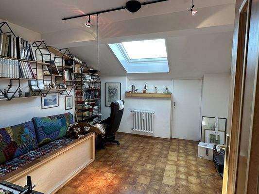 Möglichkeit Kinderzimmmer/Büro 