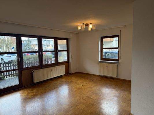 Wohnzimmer mit Zugang Terrasse