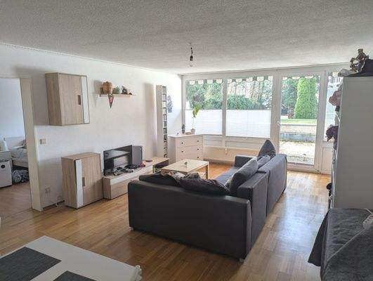 Wohnzimmer mti Blick ins Schlafzimmer.jpg