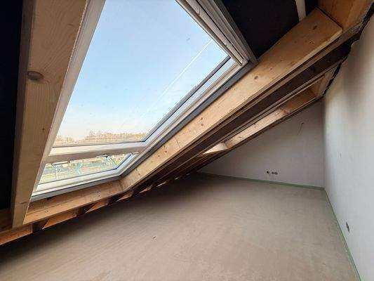 Dachgeschoss Zimmer 2.  .jpg