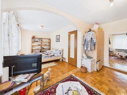 Schlafzimmer II (Option zur Aufteilung ist gegeben)