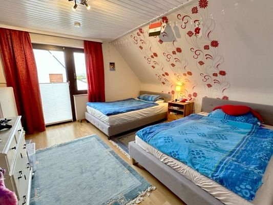 2. Schlafzimmer