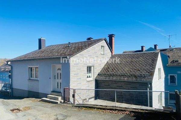 Rückseite Gebäude Eingang Anba