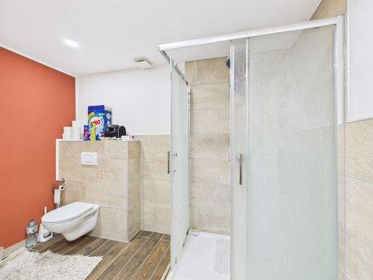 Wohnung 2 - Badezimmer