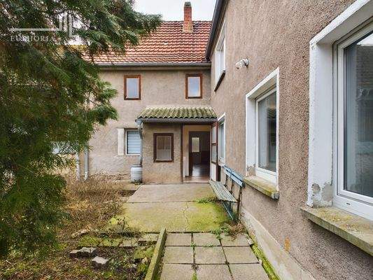 CAM03352G0-PR0039-STILL036