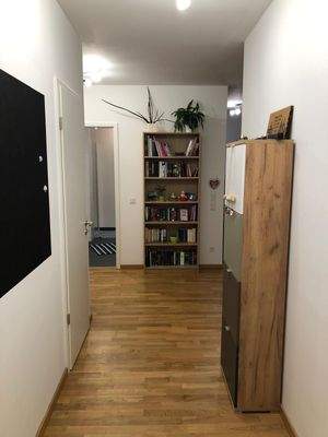 Blick von der Diele in den Wohnbereich