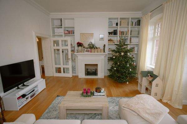 Wohnzimmer mit Kamin