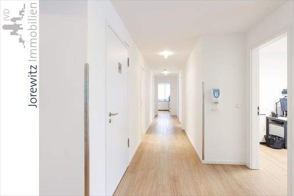 023 - Gewerbefläche 1. OG links - Flur