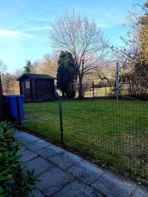 seitliches Grundstück