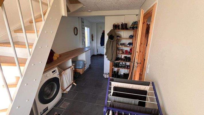 HWR/Bryggers mit Eingangstür