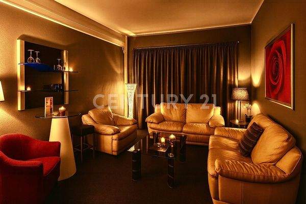 Empfangsbereich 2 - edles Ambiente mit stilvollen Akzenten