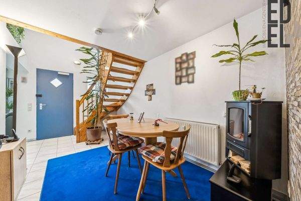 Esszimmer mit Eingangnsbereich