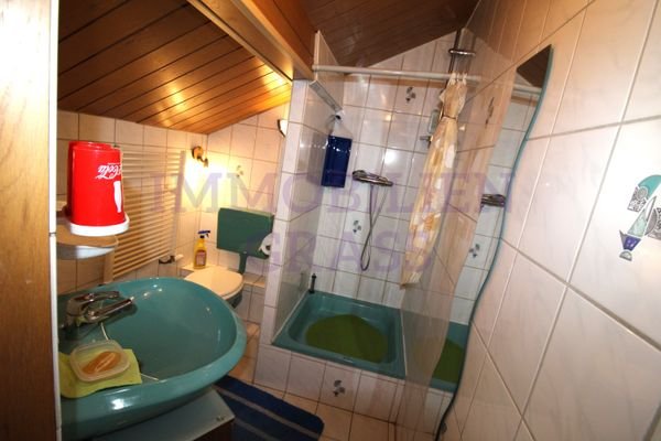 Duschbadezimmer Dachgeschoss