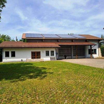 Kfz-Werkstätte mit Büro und Photovoltaik