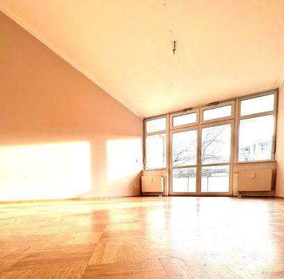 Wohnzimmer in Südlage