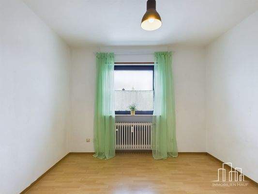 CAM02839G0-PR0200-STILL008