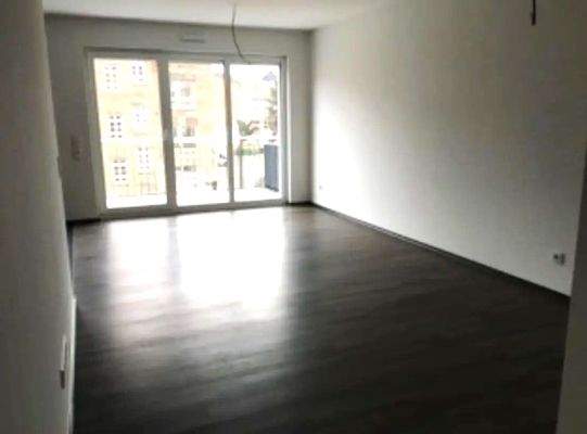 Wohnbereich mit Zugang zur Terrasse