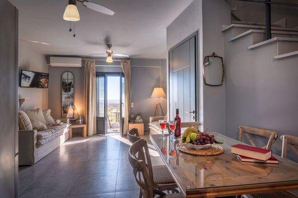 living area apt 5.jpg