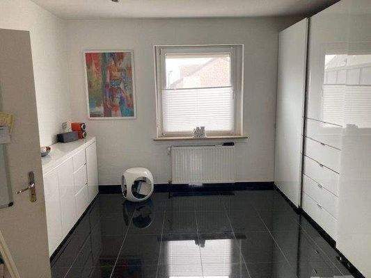 begehbarer Kleiderschrank 