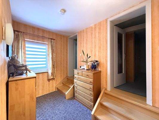 Haus 10, Durchgangsflur OG 