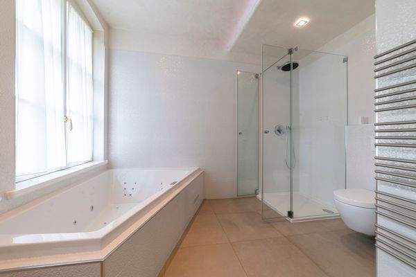 Masterbad mit Whirlpool