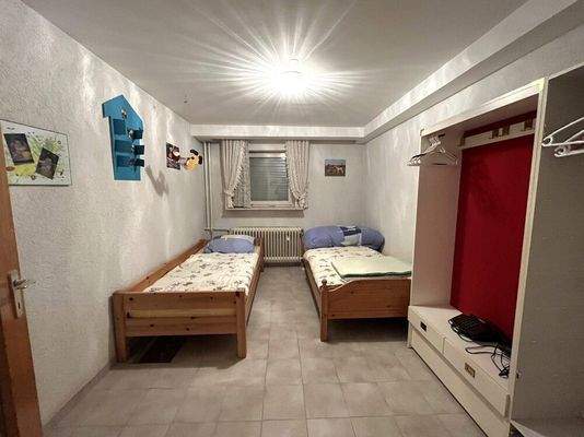 Geräumiges Kinderzimmer