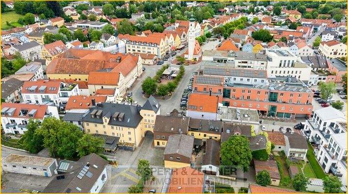 Luftaufnahme - dorfner Innenstadt