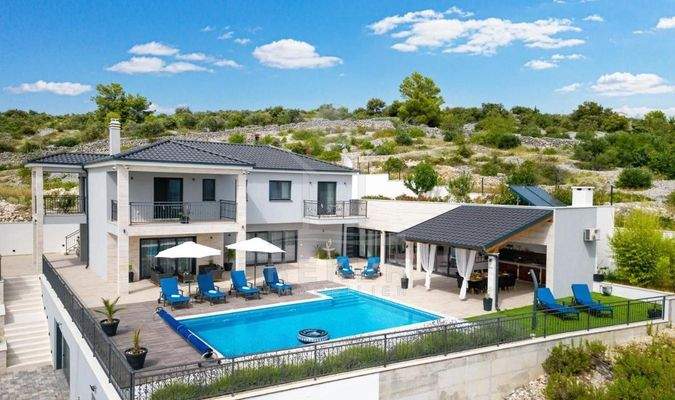 Exklusive Villa in ruhiger Umgebung von Rog[oznica