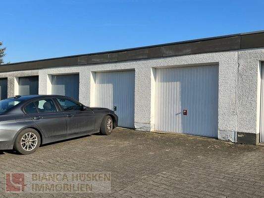 Doppelgarage in Garagenzeile