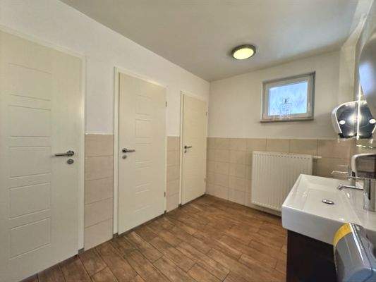 Damentoiletten Erdgeschoss